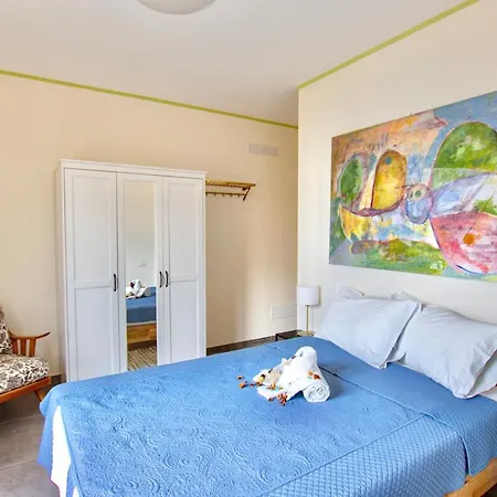 Il Punto Rosso Apartament Nesso
